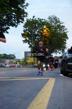 Runner Photo 4194722