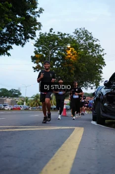 Runner Photo 4194757