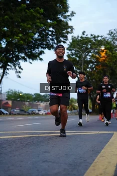 Runner Photo 4194766