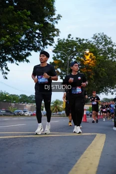 Runner Photo 4194776