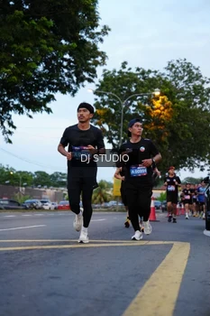 Runner Photo 4194778