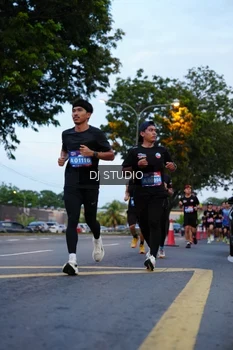 Runner Photo 4194781
