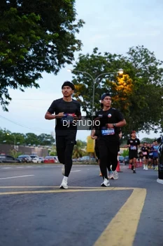 Runner Photo 4194783