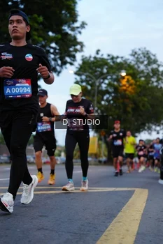 Runner Photo 4194797