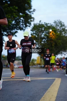 Runner Photo 4194798