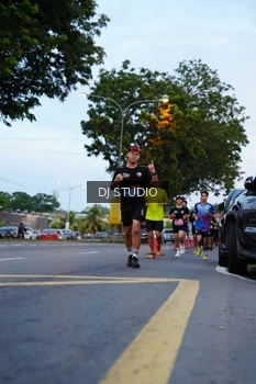 Runner Photo 4194799