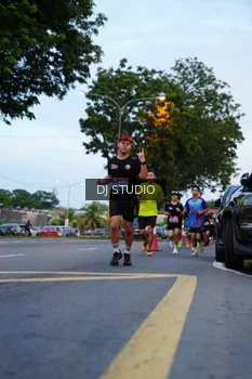 Runner Photo 4194800