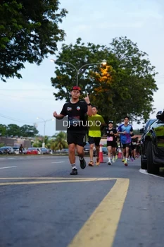 Runner Photo 4194803