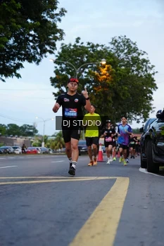 Runner Photo 4194810