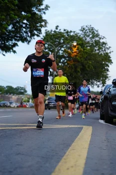 Runner Photo 4194811