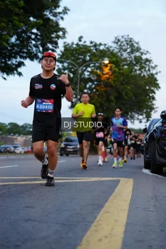 Runner Photo 4194819