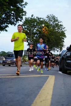 Runner Photo 4194824