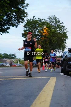 Runner Photo 4194837