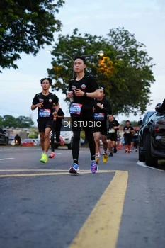 Runner Photo 4194842