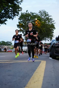 Runner Photo 4194844