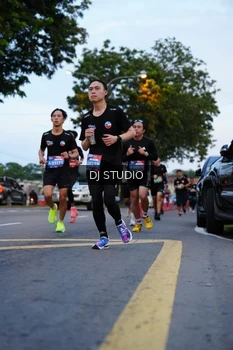 Runner Photo 4194845