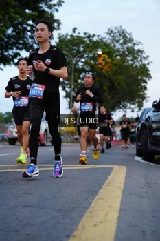 Runner Photo 4194850