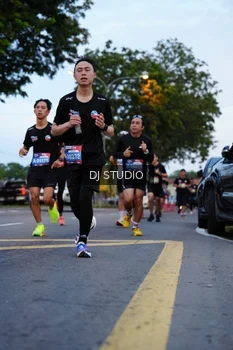 Runner Photo 4194852