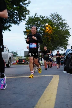 Runner Photo 4194855