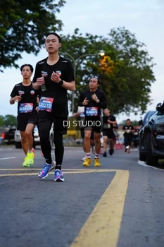 Runner Photo 4194857