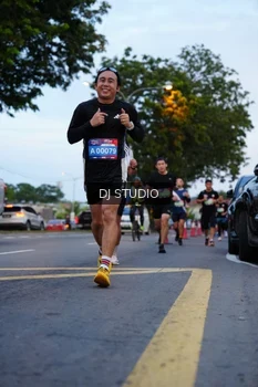 Runner Photo 4194858