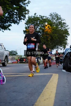 Runner Photo 4194859