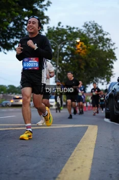 Runner Photo 4194863