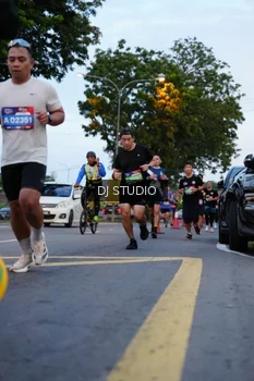 Runner Photo 4194867