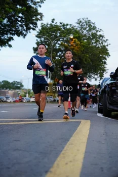 Runner Photo 4194893
