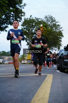 Runner Photo 4194897