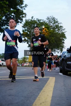 Runner Photo 4194899