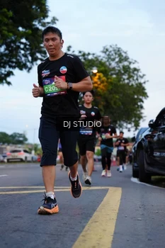 Runner Photo 4194902