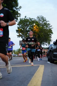 Runner Photo 4194916