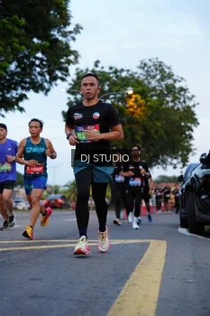 Runner Photo 4194920
