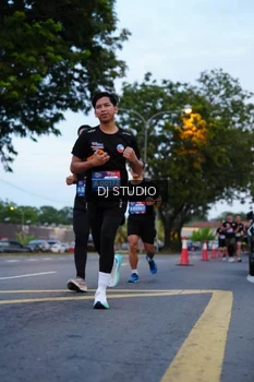 Runner Photo 4194936