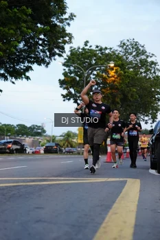 Runner Photo 4194943