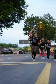 Runner Photo 4194945