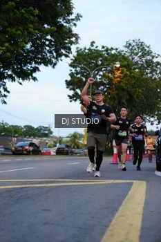 Runner Photo 4194946