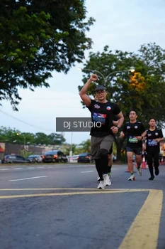 Runner Photo 4194949