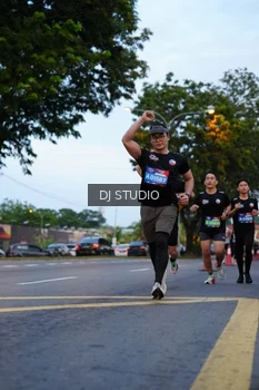 Runner Photo 4194950