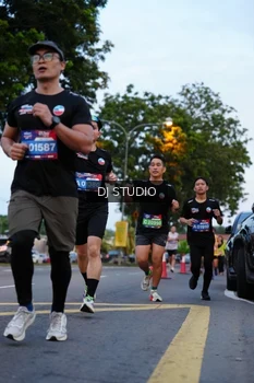 Runner Photo 4194956