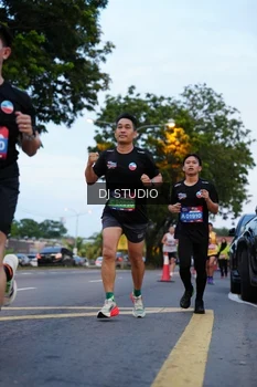 Runner Photo 4194965