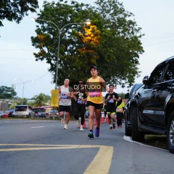 Runner Photo 4194977