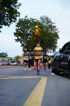 Runner Photo 4194980