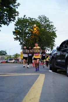 Runner Photo 4194981