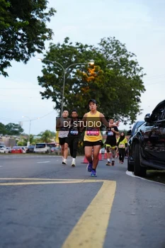 Runner Photo 4194985