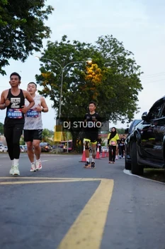 Runner Photo 4194999