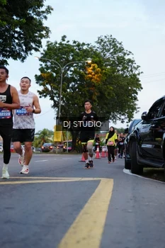 Runner Photo 4195000