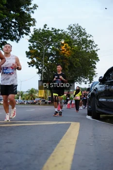 Runner Photo 4195007