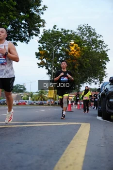 Runner Photo 4195011